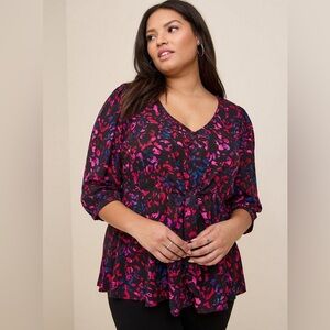 TORRID Georgette Tie-Front‎ Multicolor Blouse Red/Black/Pink Size 2